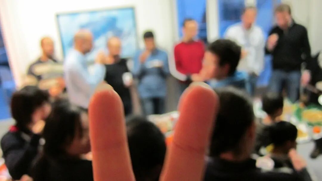 ADC 输出毛刺这点破事,为什么永远测不干净?